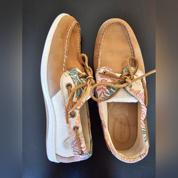 Sperry Women’s boat shoes, size 8 - Picture 4 of 7